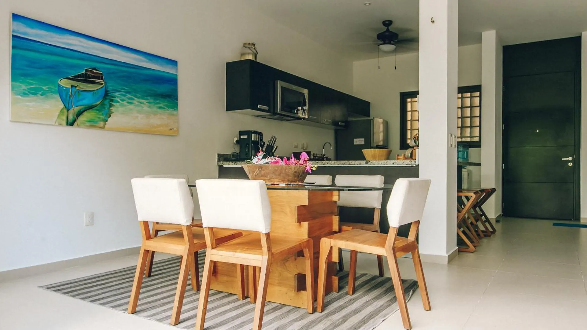 Apartment Beachside Bliss Modern 3Story Villa With Deck And Grill Akumal Mexico