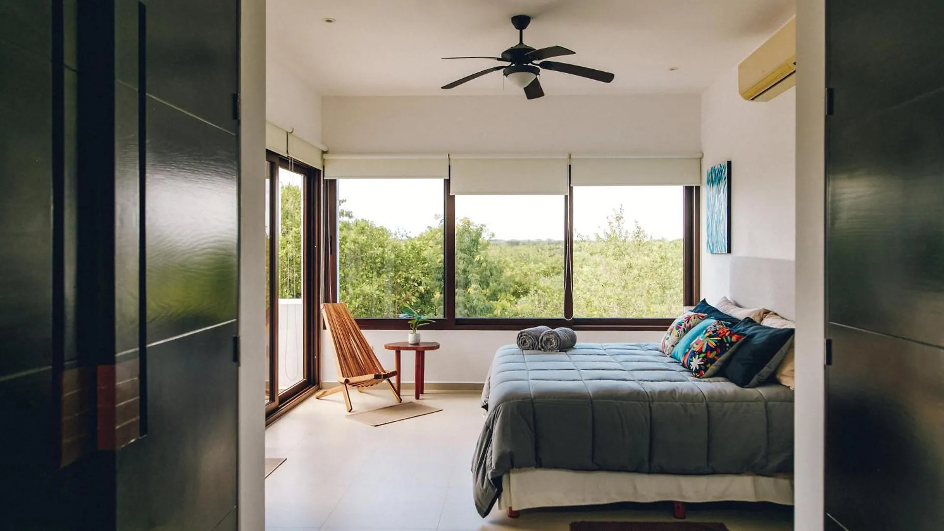 Beachside Bliss Modern 3Story Villa With Deck And Grill Akumal
